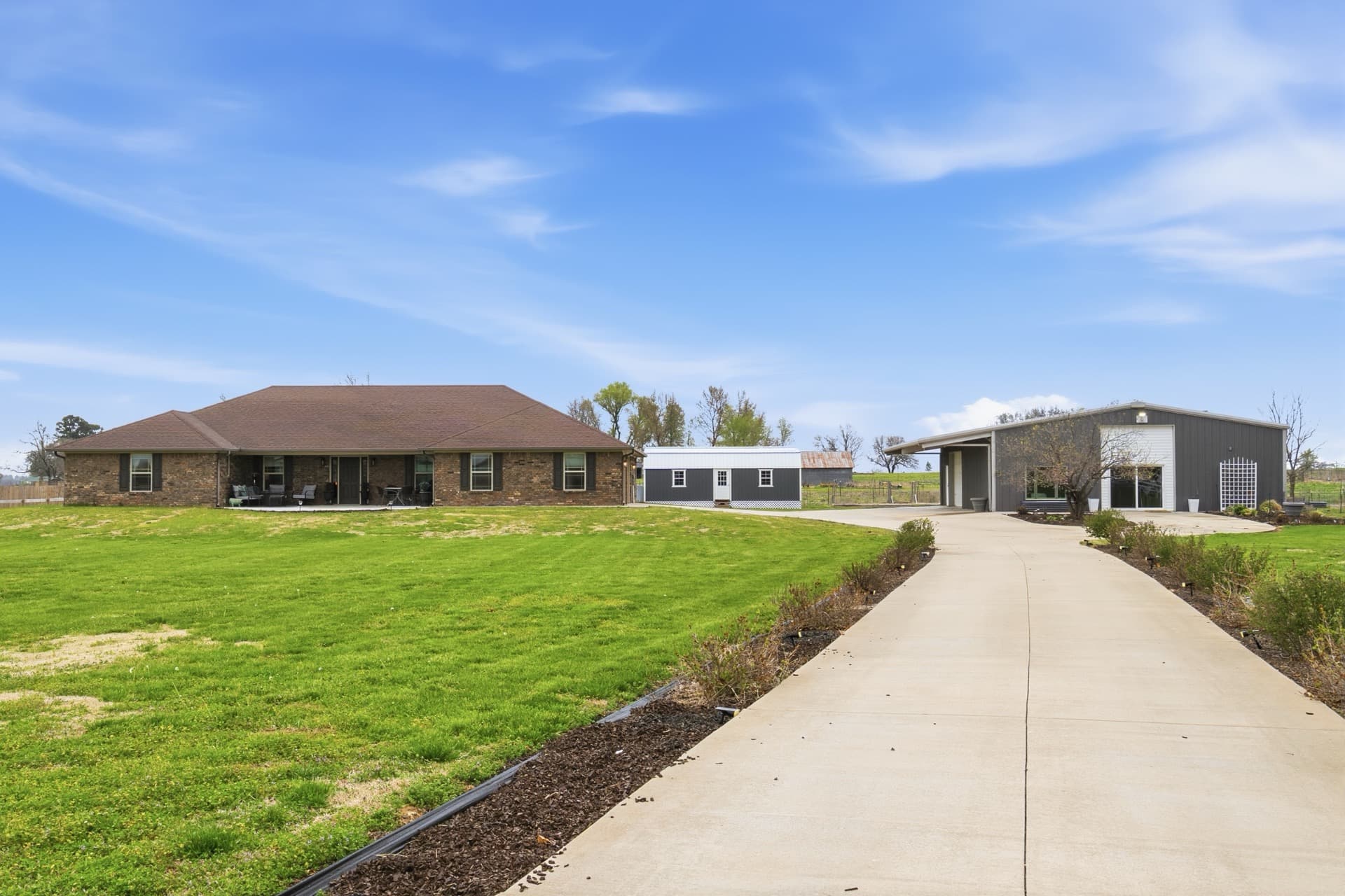 562 Rheas Mill Rd - Driveway showing both homes